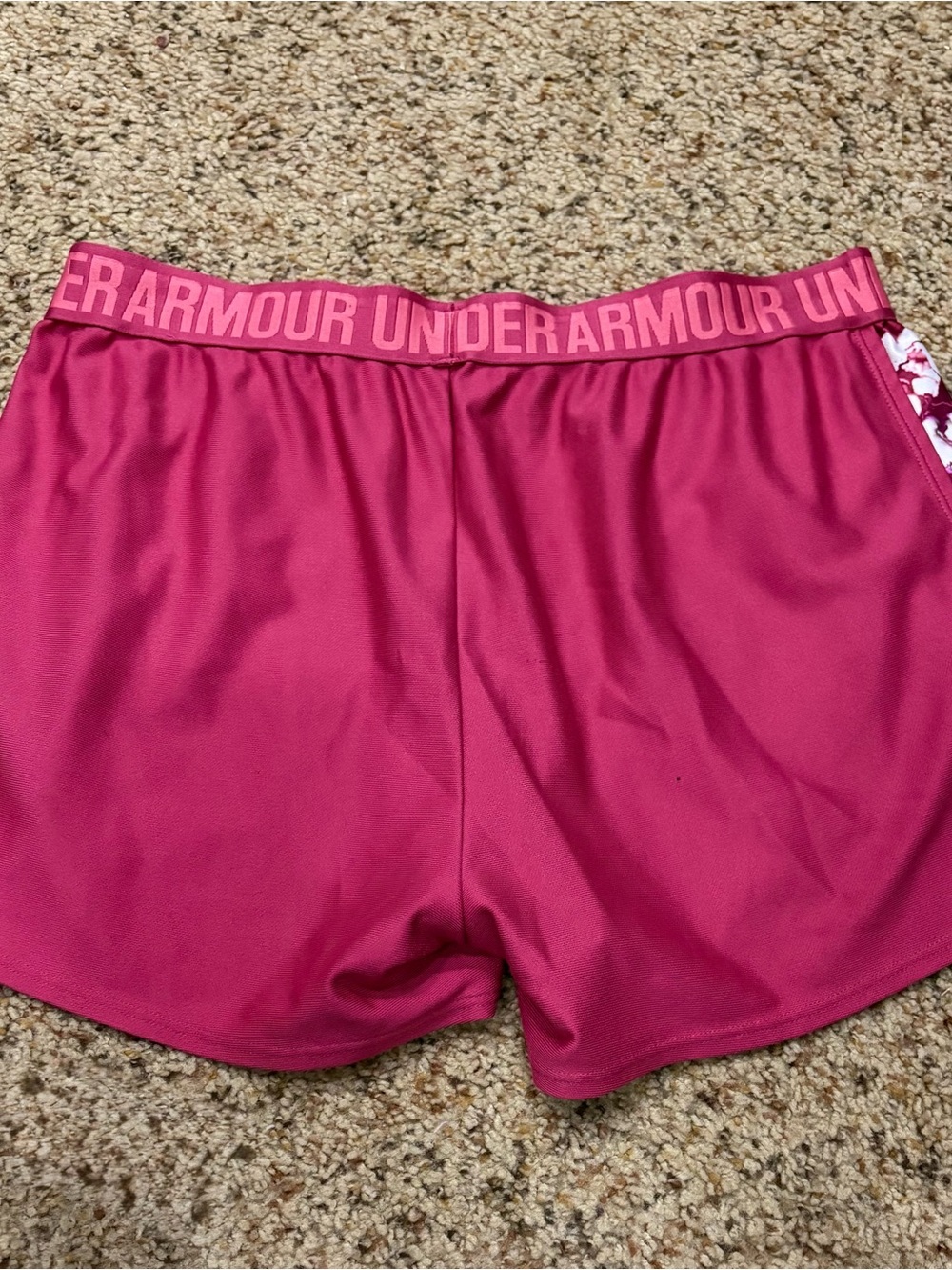 Under Armour Women’s Bright Pink Athletic Shorts with Patterned Side Panels - Picture 4 of 4